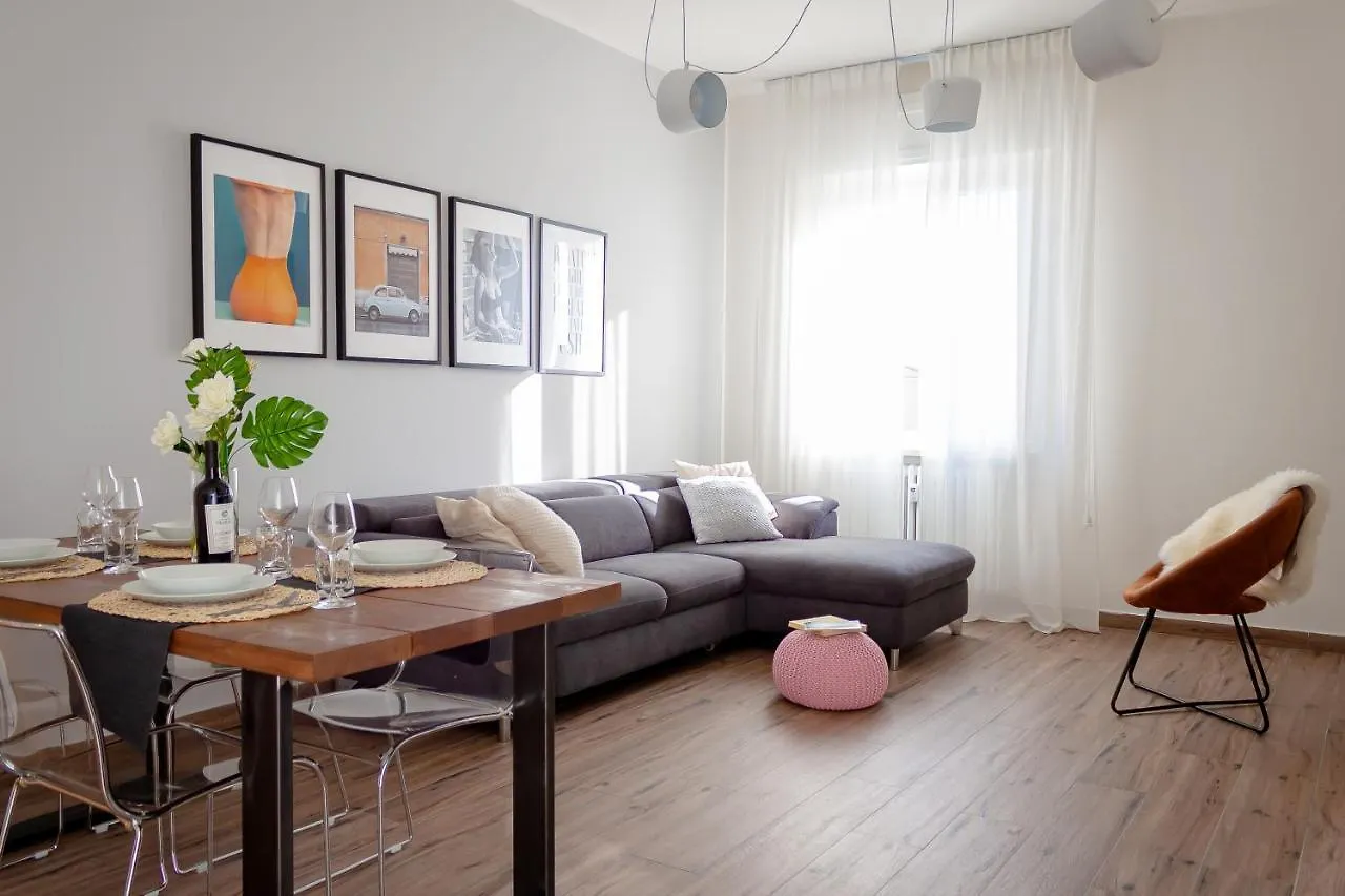Lucky Home Near Train Station And City Center Верона 0*,